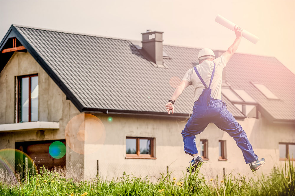 Bausachverständiger bei der baubegleitenden Qualitätskontrolle beim Hausbau